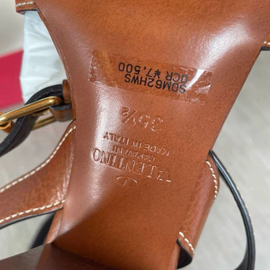 valentino 大logo粗跟凉鞋 35.5號，全新配件齊全-6