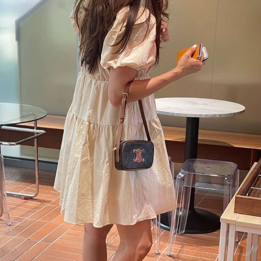 🎉新品好折扣✨Celine 迷你 Cuir Triomphe 老花凱旋門相機包 黃褐色-10