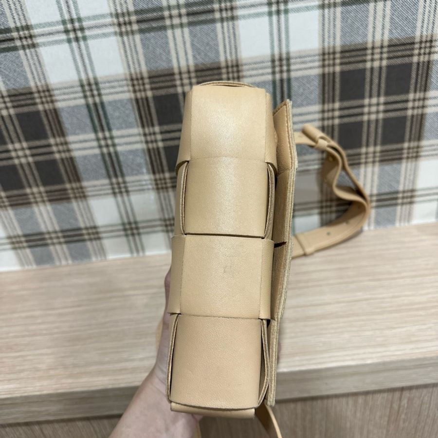 BOTTEGA VENETA CASSETTE 8格編織包-9