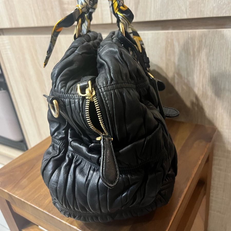 Prada黑金羊皮手提包-21