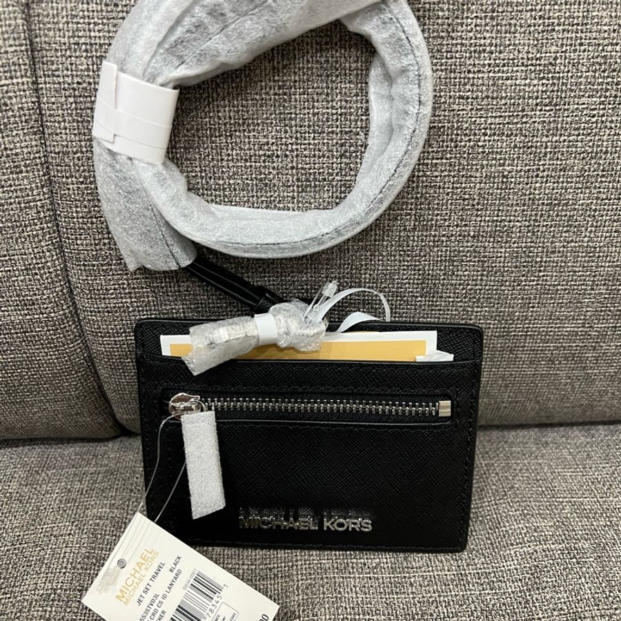 MK黑銀拉鍊證件包-1