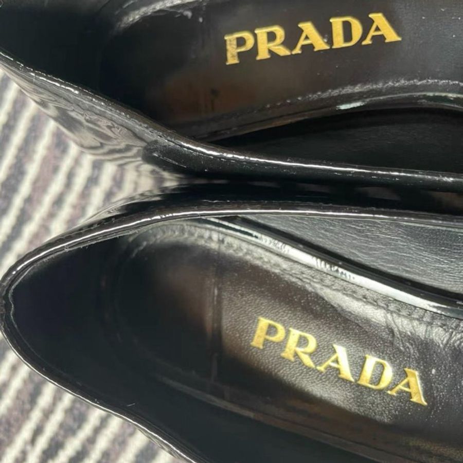 Prada 黑色平底樂福鞋 35號 九成新-3
