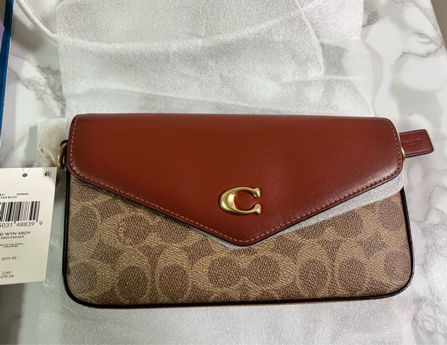 全新 COACH 專櫃老花拼牛皮信封款 WOC 側背包 型號C8442-8