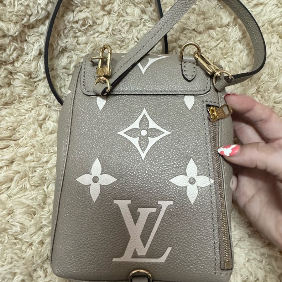 Lv Tiny 雙色斑鳩灰色Monogram Empreinte 皮革後背包M80738 backpack-6