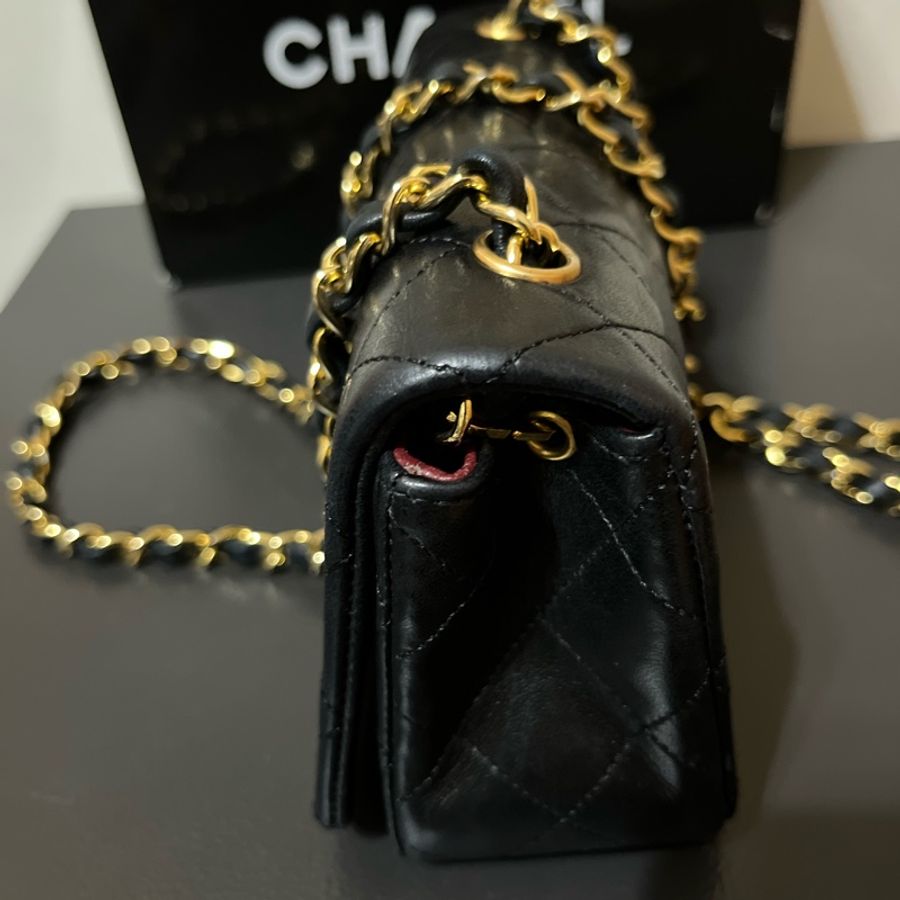 CHANEL vintage mini coco 翻蓋金鍊19cm 古董包-6
