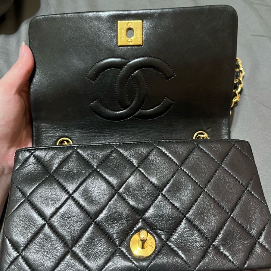 CHANEL vintage mini coco 翻蓋金鍊19cm 古董包-14