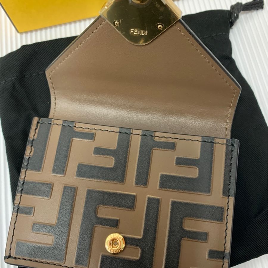 棕色Fendi FF 全新Diamonds皮夾-2023美拉德旋風-1