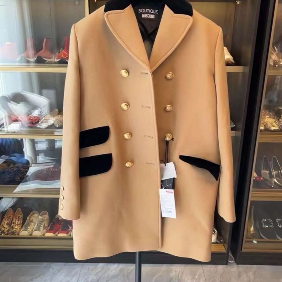 Moschino 新款大衣 全新40號 原價打完折扣19896購買-1