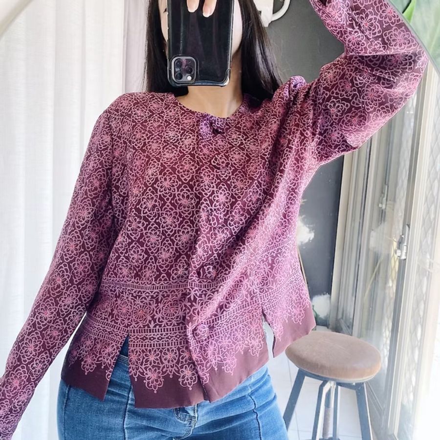 紫咖滿花圖騰前方排釦下開叉 古著紡紗襯衫上衣 vintage Shirt-4