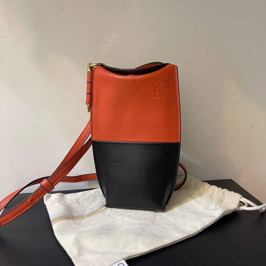 LOEWE 手機包🖤-0