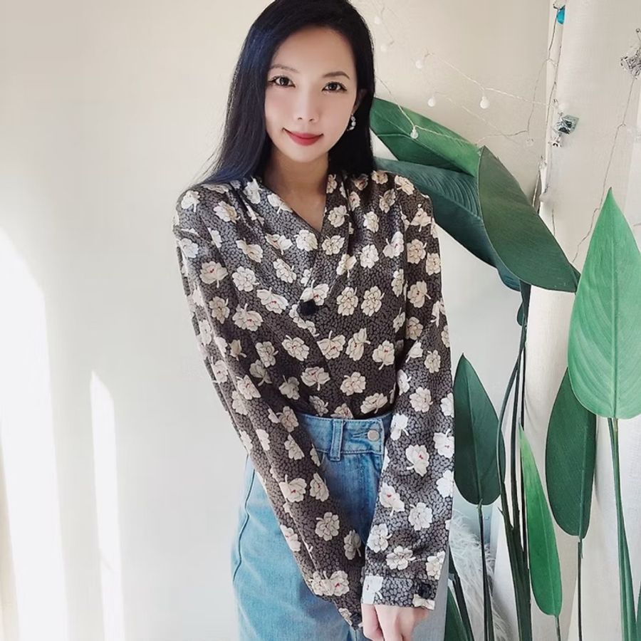 黑咖金碎點花側釦式抓皺領 古著亮面滑布襯衫上衣 vintage Shirt-3