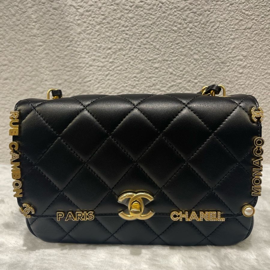 chanel 鑲邊字斜背包-0