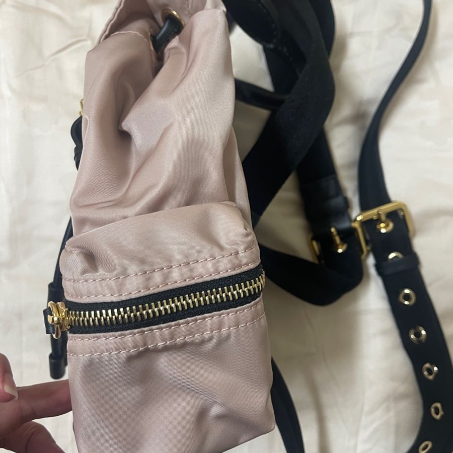 Burberry 小號後背包-3