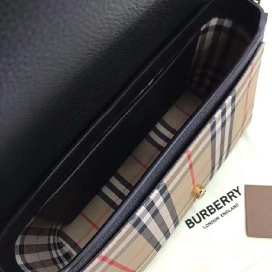 🎊佳節特賣🎁Burberry 80211101 Note 翻蓋單肩包 黑色-18