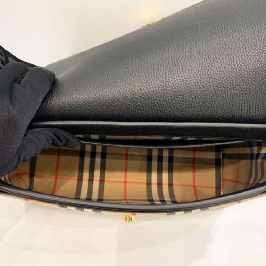 🎊佳節特賣🎁Burberry 80211101 Note 翻蓋單肩包 黑色-4