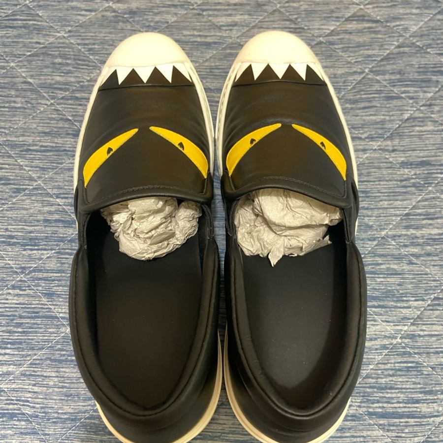FENDI 黑色 小怪獸 平底鞋 真皮 黃眼 怪獸 休閒 懶人鞋 39號-3
