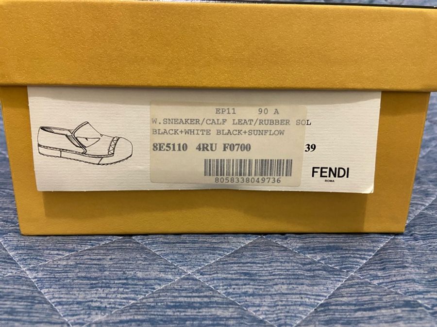 FENDI 黑色 小怪獸 平底鞋 真皮 黃眼 怪獸 休閒 懶人鞋 39號-8