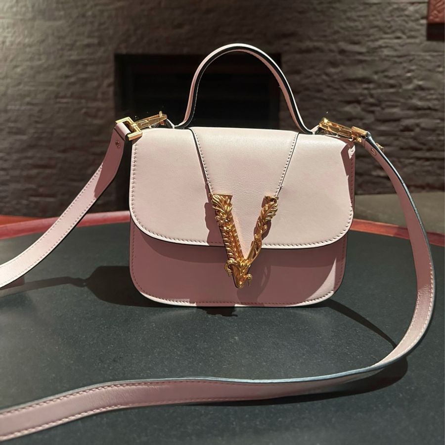 Versace 凡賽斯 高級粉色光滑牛皮V字經典手提肩背包Virtus系列-0