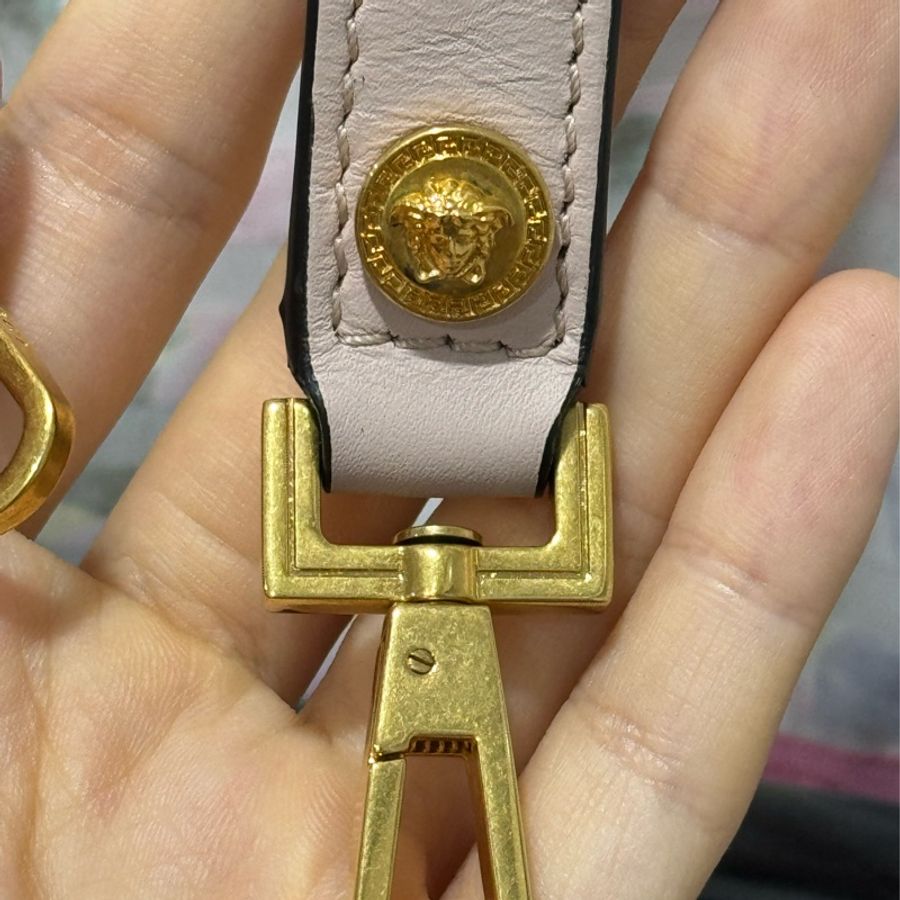 Versace 凡賽斯 高級粉色光滑牛皮V字經典手提肩背包Virtus系列-12