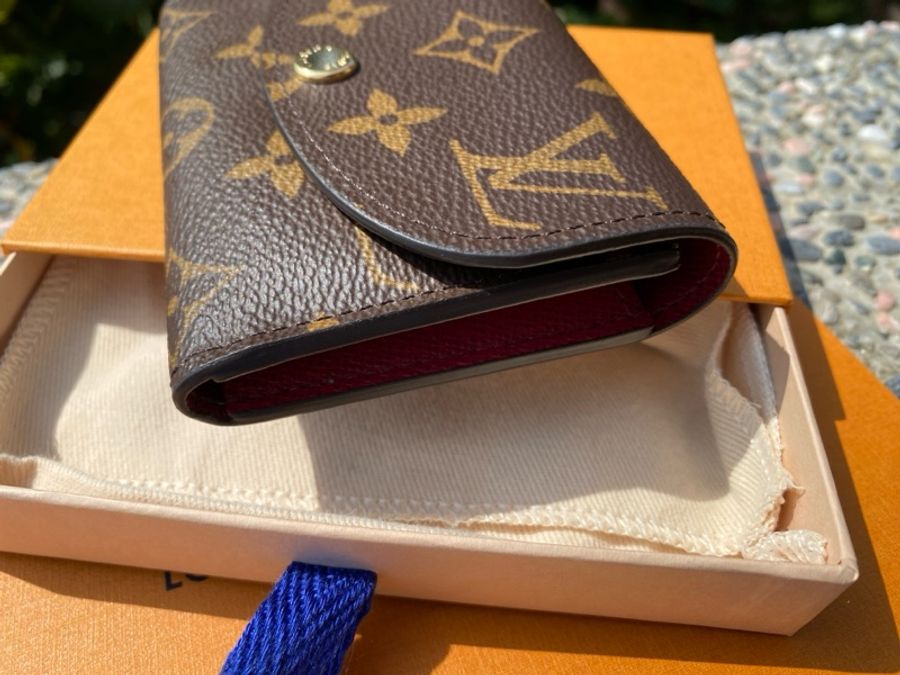 「已售出」全新LV LOUIS VUITTON Rosalie M41939 原花紫紅內裏開釦零錢包 卡包 錢包-3