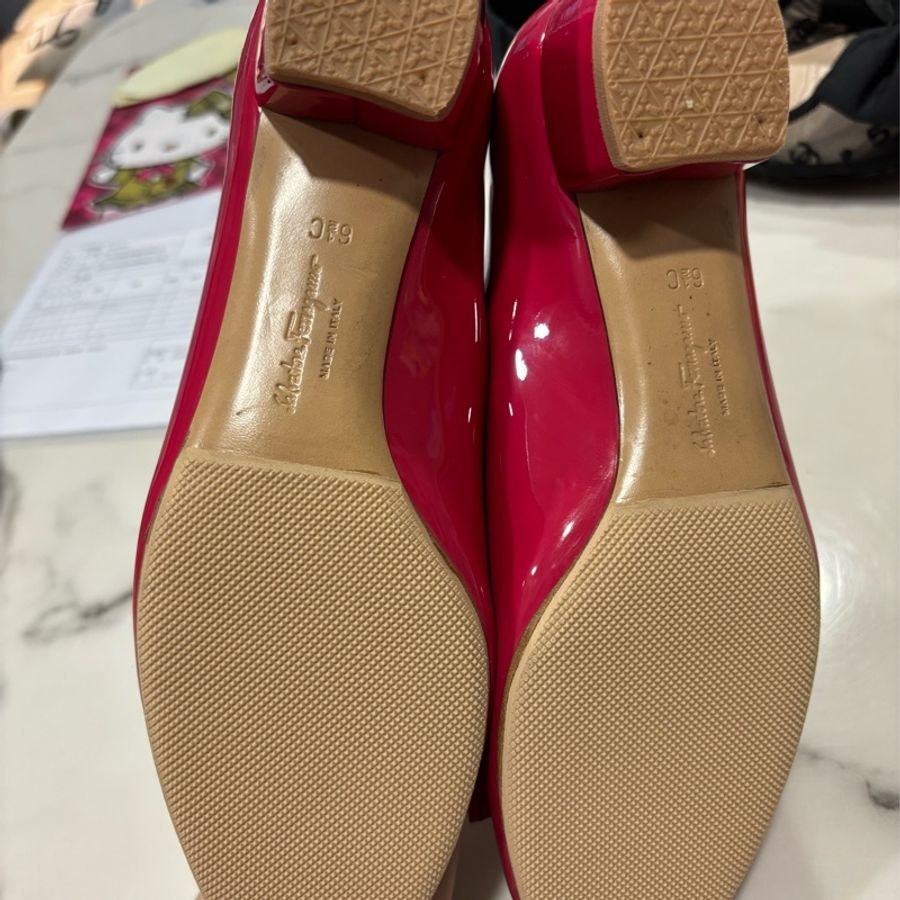 ferragamo 桃紅漆皮粗跟鞋-5