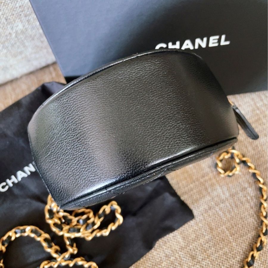 Chanel珍珠古銅金鍊圓餅包-5