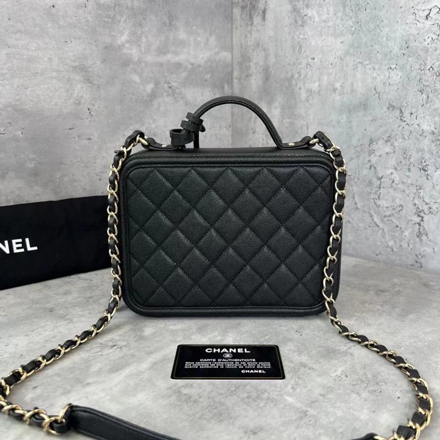 Chanel Vanity Medium-1