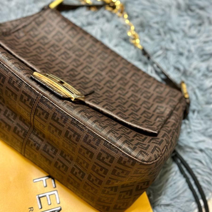 🔥爆款釋出🔥95新✨ #Fendi #Baguette #老花 大 #法棍 #腋下包 💕-14