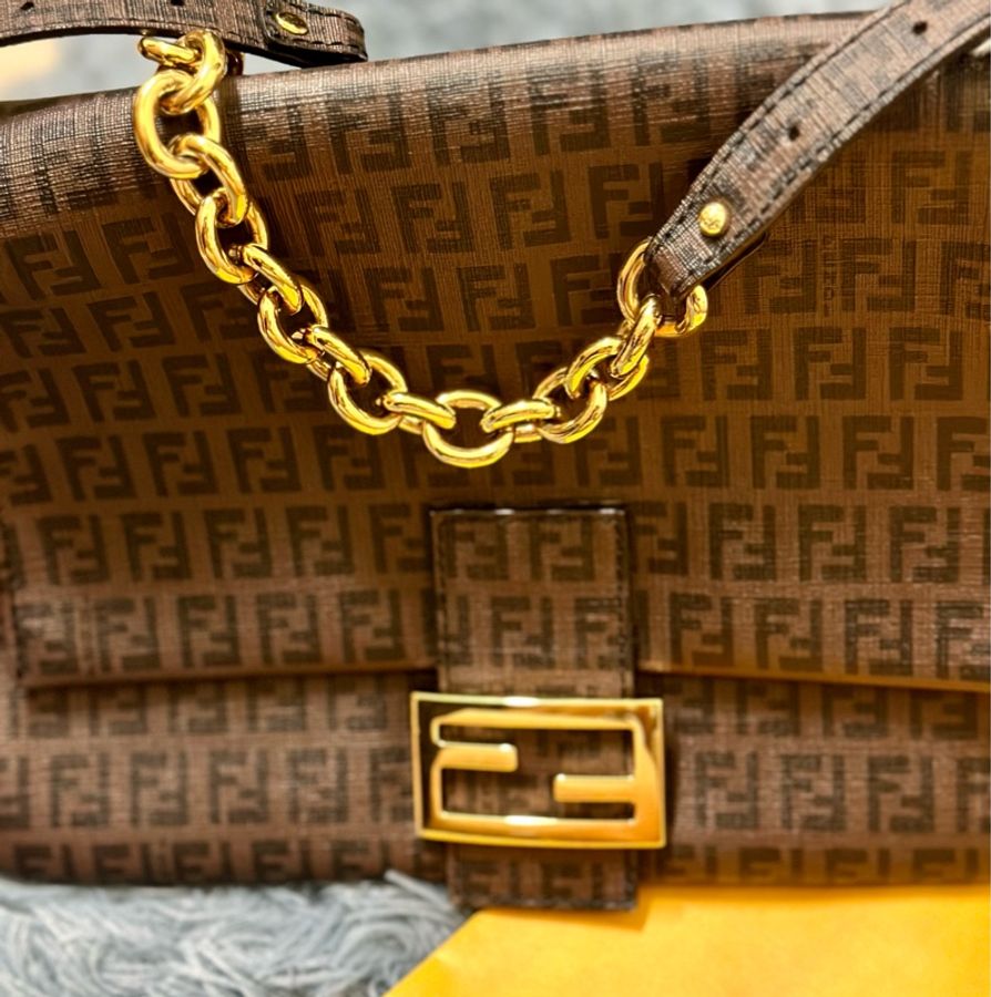 🔥爆款釋出🔥95新✨ #Fendi #Baguette #老花 大 #法棍 #腋下包 💕-16