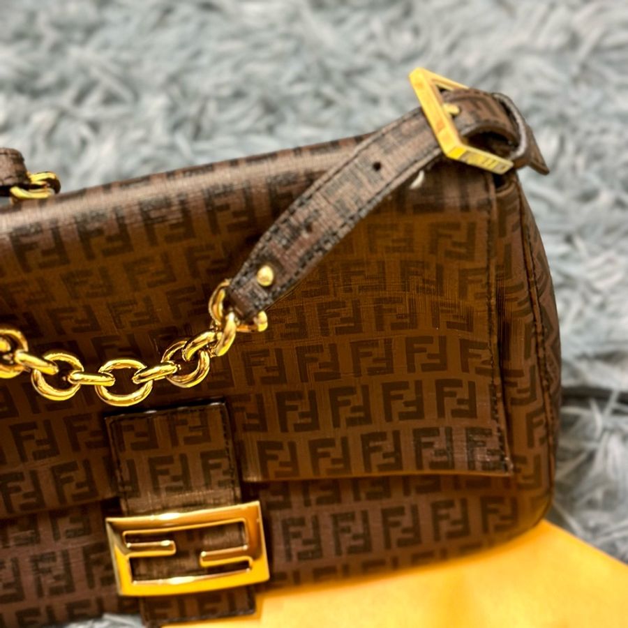 🔥爆款釋出🔥95新✨ #Fendi #Baguette #老花 大 #法棍 #腋下包 💕-22