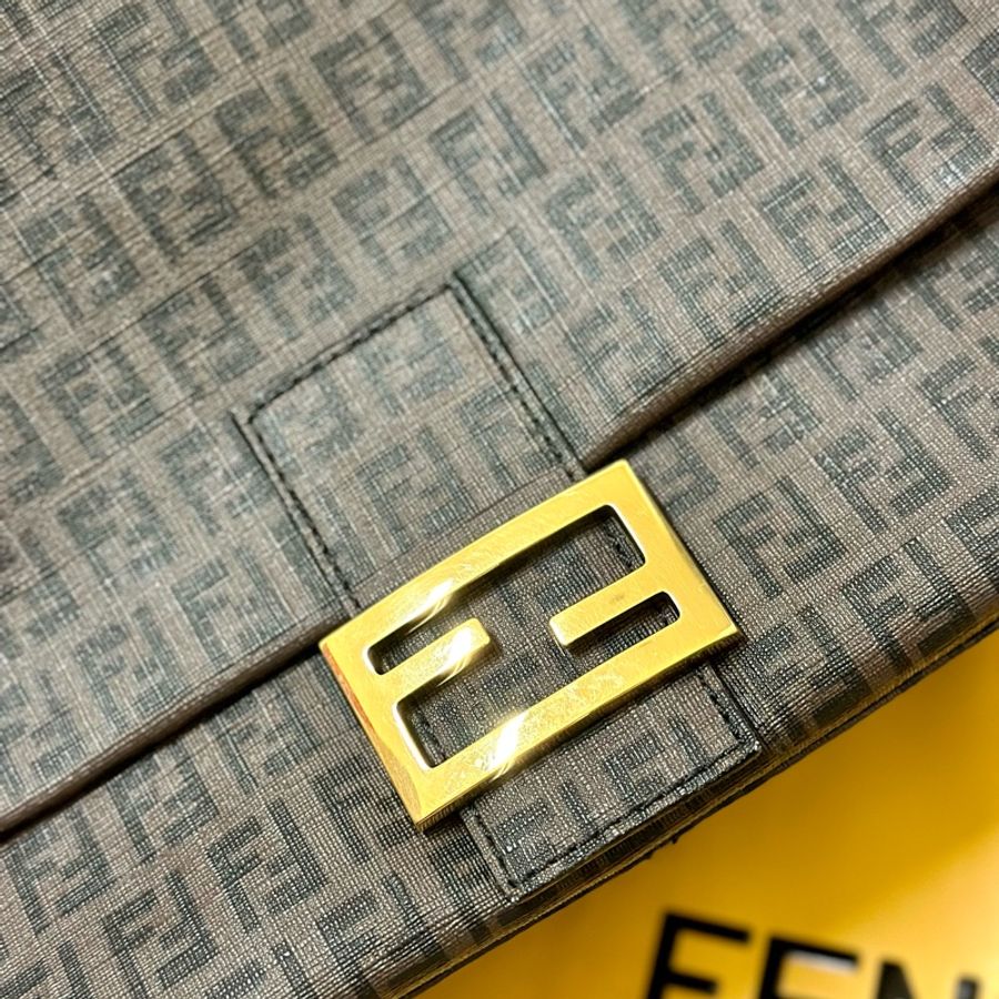 🔥爆款釋出🔥95新✨ #Fendi #Baguette #老花 大 #法棍 #腋下包 💕-27