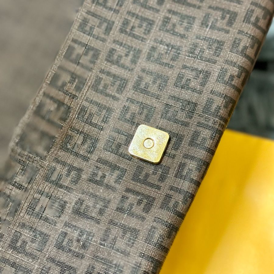 🔥爆款釋出🔥95新✨ #Fendi #Baguette #老花 大 #法棍 #腋下包 💕-29