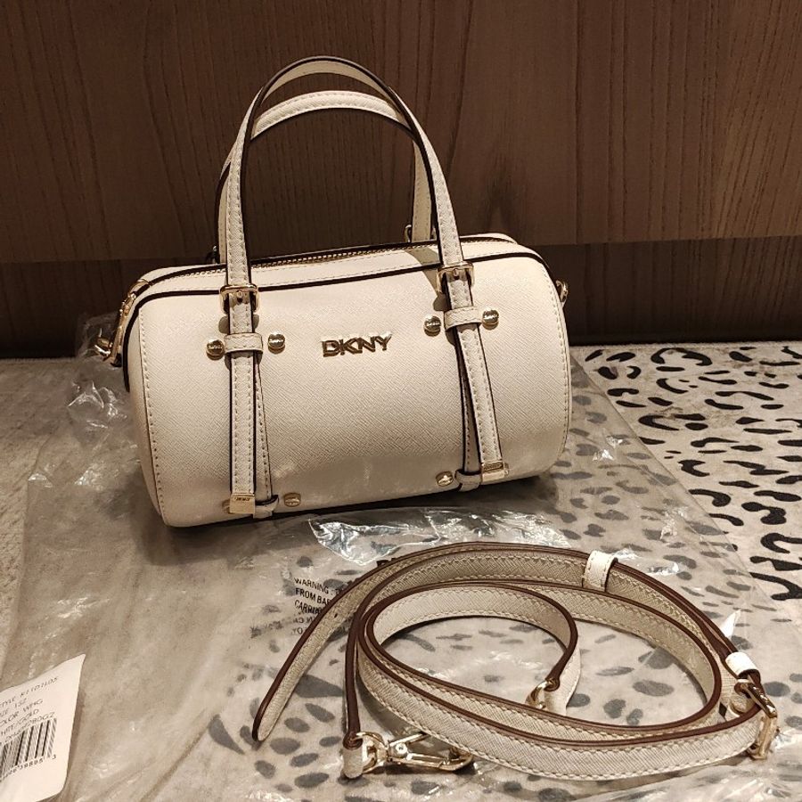 DKNY mini 小圓筒波斯頓包-1