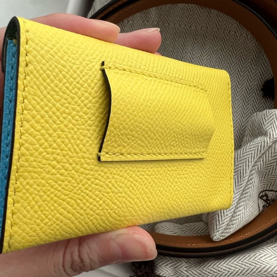 Hermès 全新Kelly 18 pocket 奶茶色搭配黃卡夾包-13