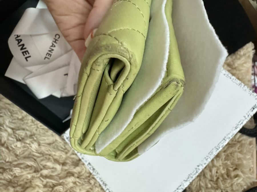 Chanel香奈兒三折短夾 皮夾 酪梨綠日本限定附銀座包裝-1