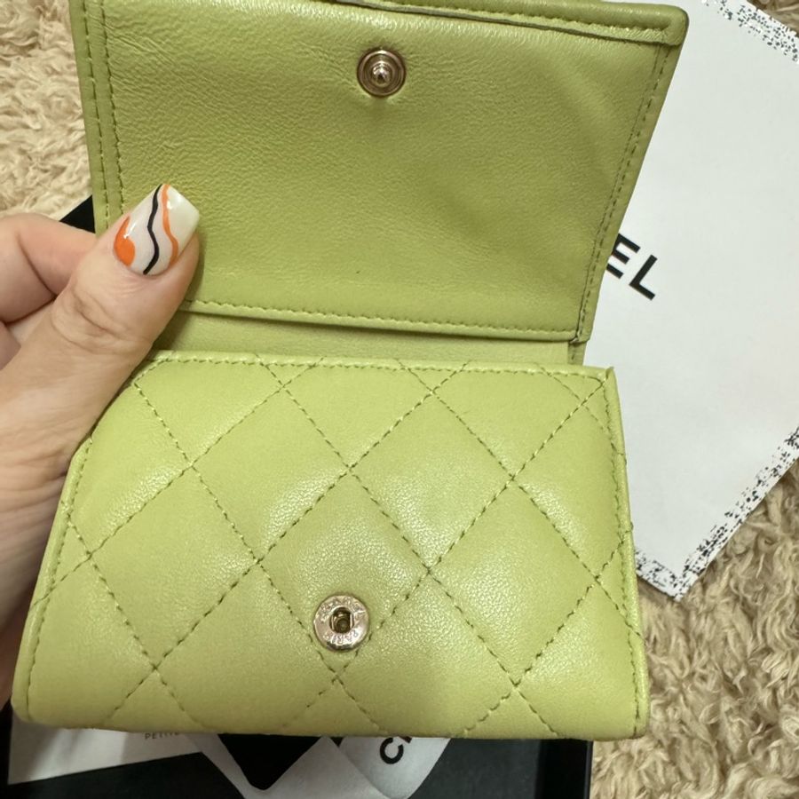 Chanel香奈兒三折短夾 皮夾 酪梨綠日本限定附銀座包裝-8