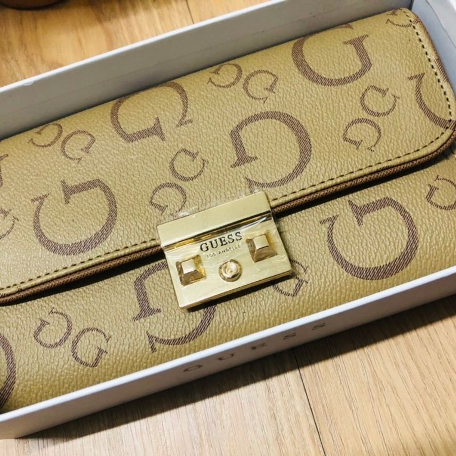 GUESS 三折長夾-0