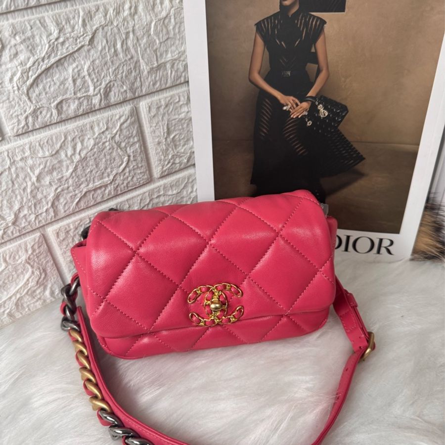 CHANEL 腰包 胸包 19 雙C金扣 菱格mini 側背羊皮 香奈兒 女包-11