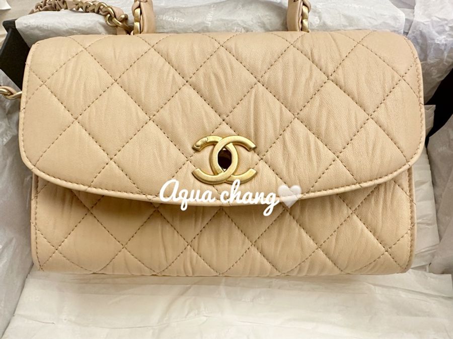 商品chanel cocohandle flap bag抓皺羊皮(奶茶色）-3