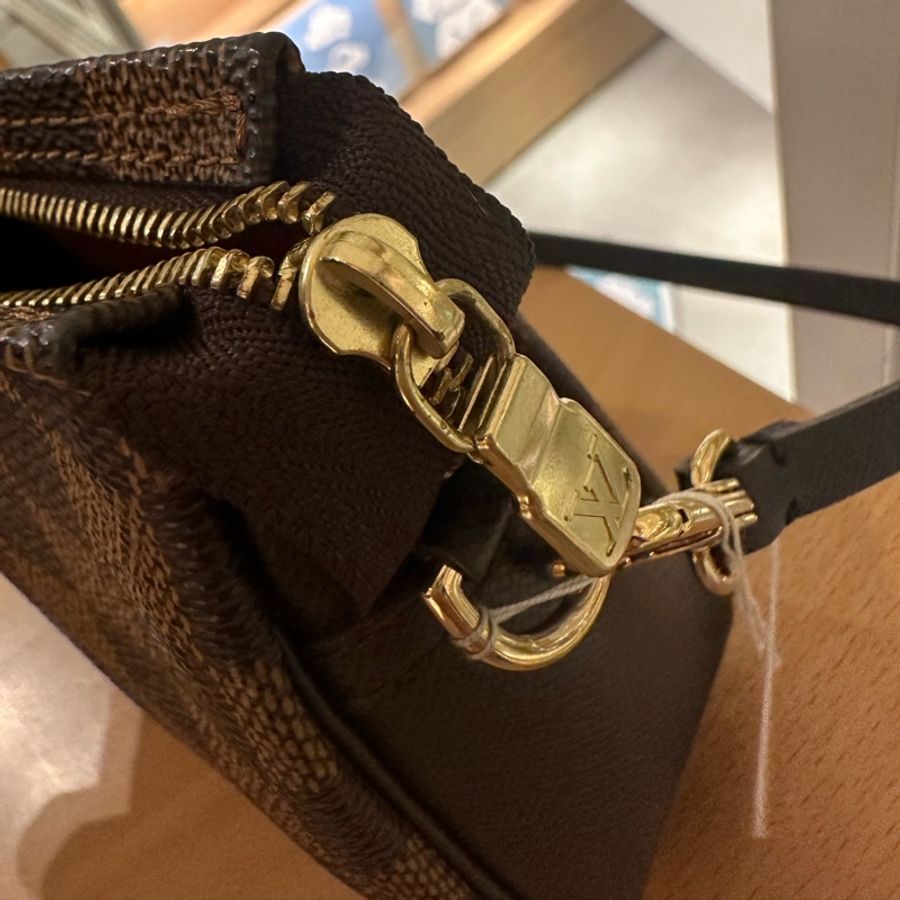 【Louis Vuitton】棋盤格小包-15