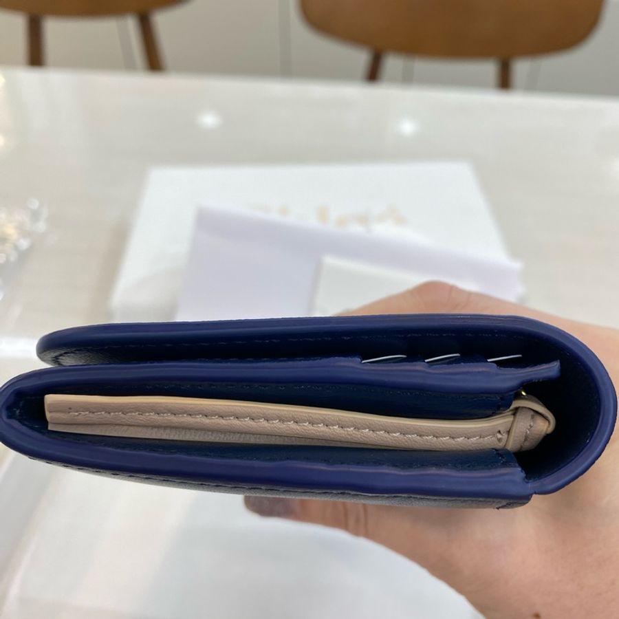Chloe 全新藍色牛皮品牌logo 條紋質感長夾 全新長夾-3