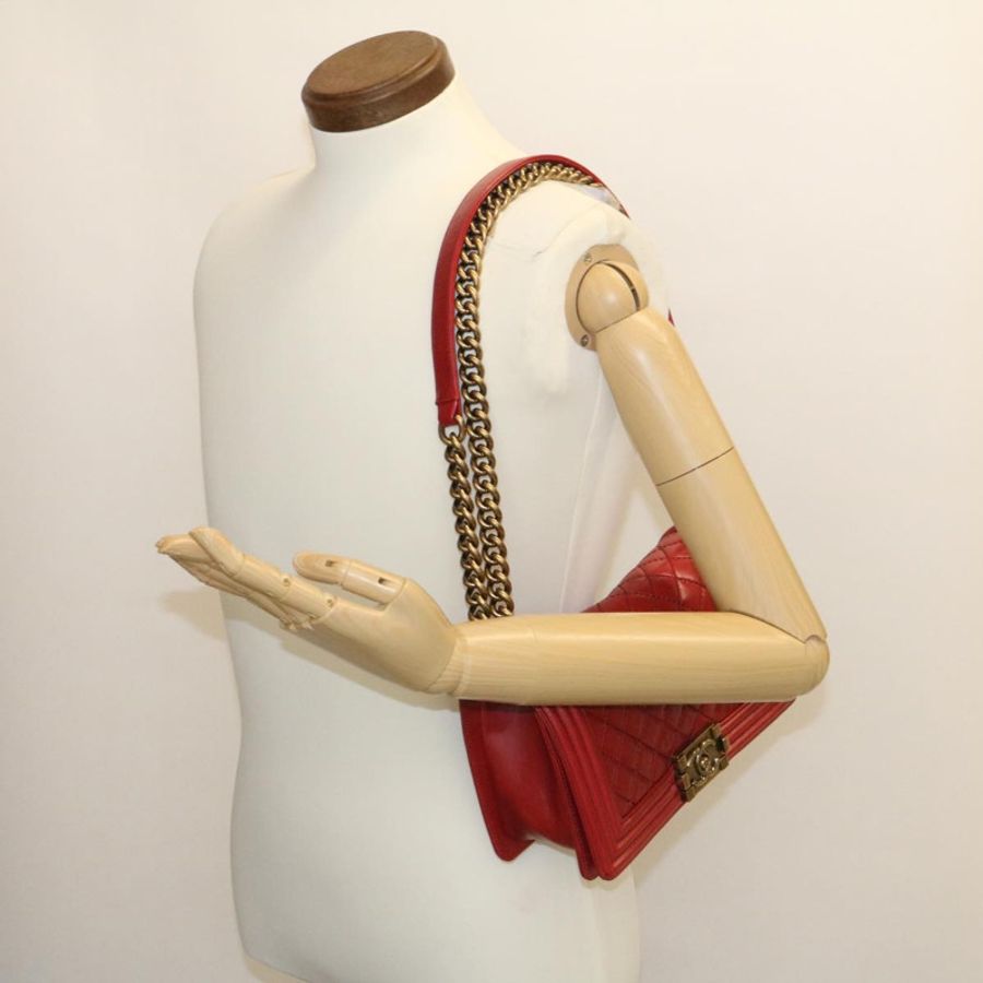 【日本直送】香奈兒 Boy Chanel Matelasse 鏈條翻蓋肩背包，紅色皮革，CC 正品 knn010-16