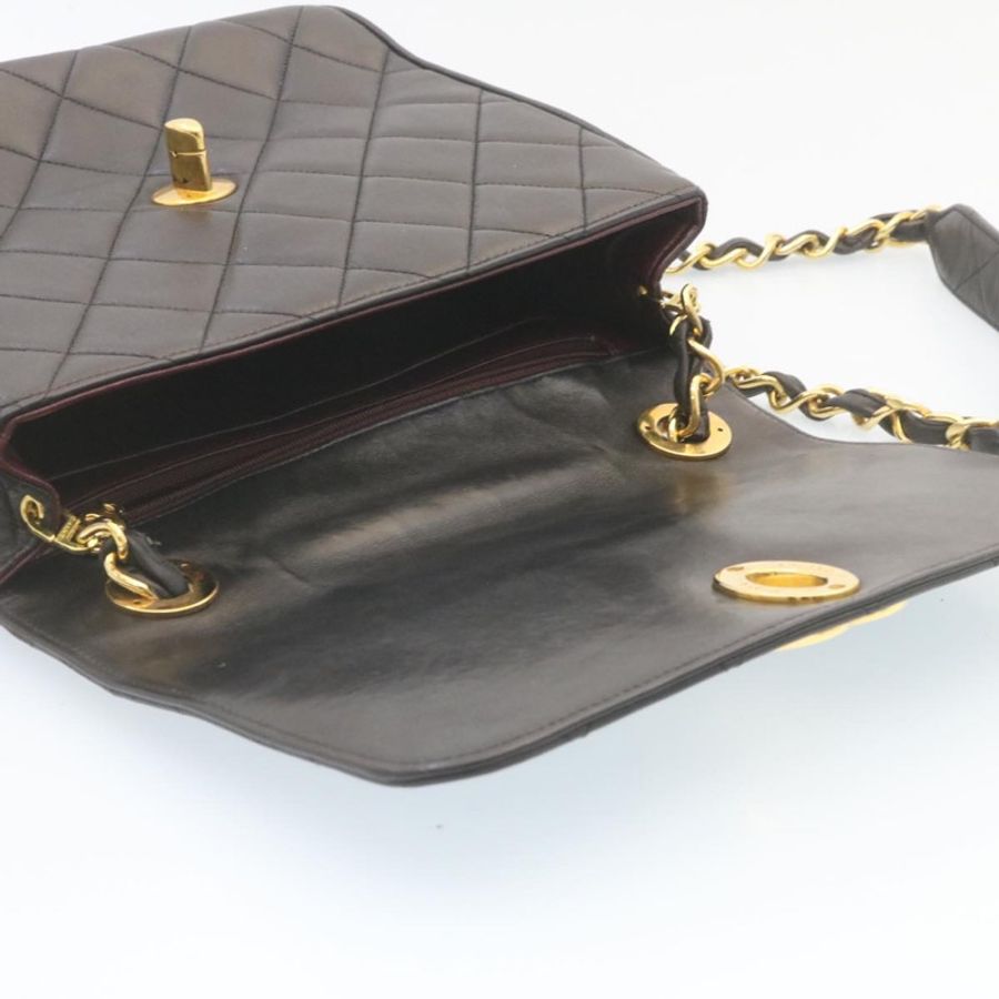 【日本直送】CHANEL 馬特拉斯鏈翻蓋單肩包小羊皮黑金 CC 正品 28632A-8