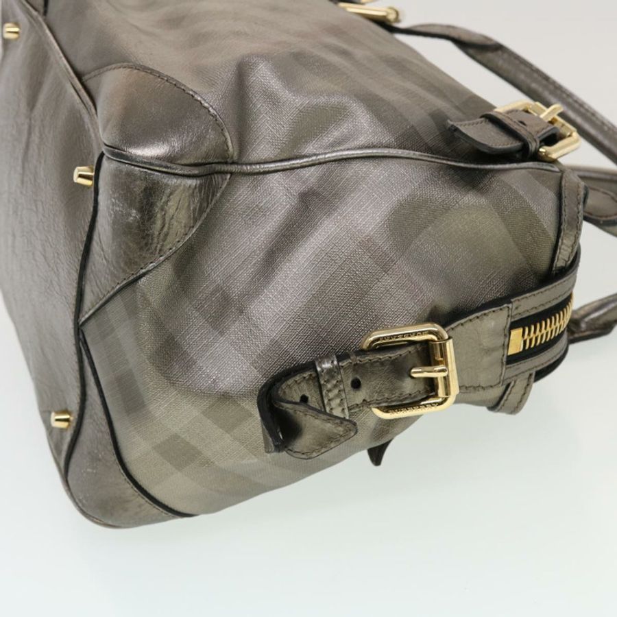 【日本直送】BURBERRY Nova 格紋單肩包 皮革 銀色 Auth am4544-2