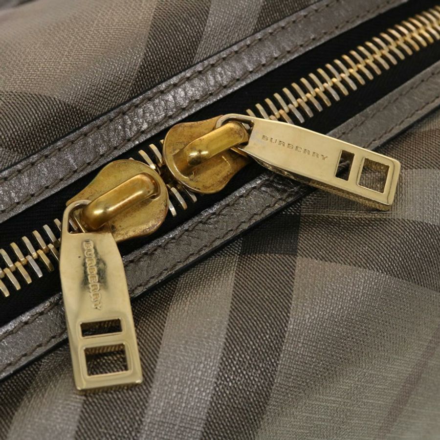 【日本直送】BURBERRY Nova 格紋單肩包 皮革 銀色 Auth am4544-8