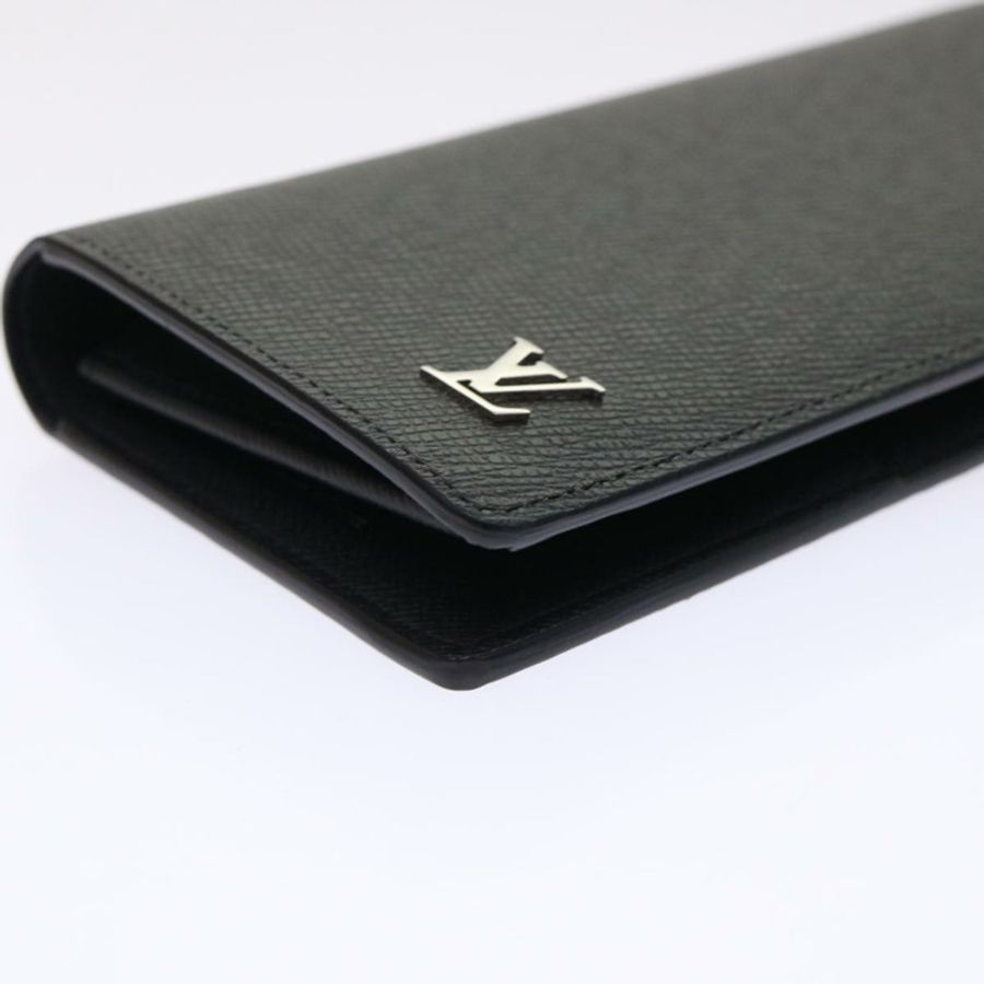 【日本直送】LOUIS VUITTON Taiga 皮革 Portefeuille Braza 皮夾 黑色 M30285 LV 正品 49939A-16