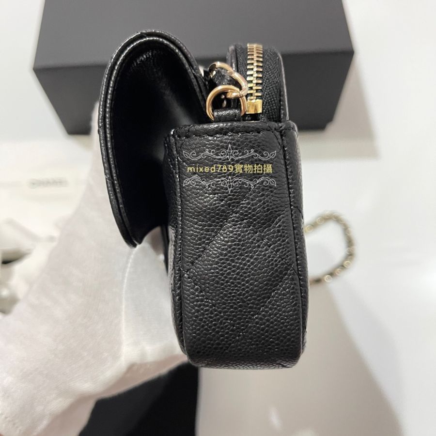Chanel 淡金雙C荔紋牛皮鍊帶雙層斜背手機包 CF系列woc-15