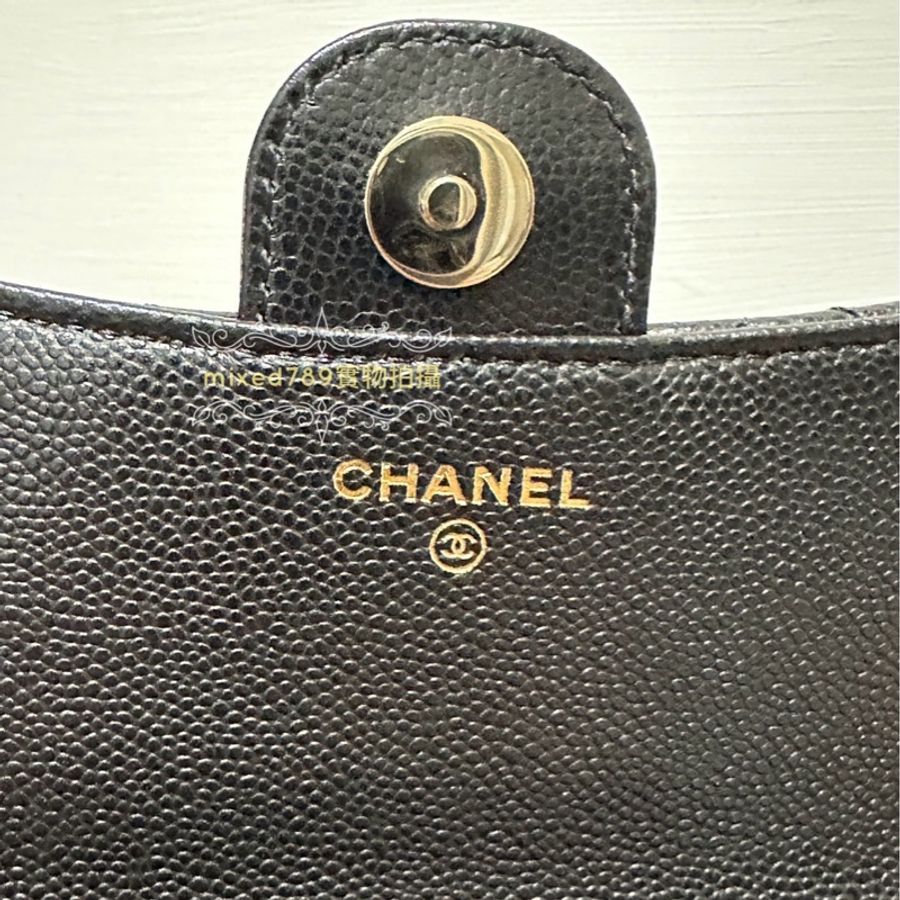 Chanel 淡金雙C荔紋牛皮鍊帶雙層斜背手機包 CF系列woc-13