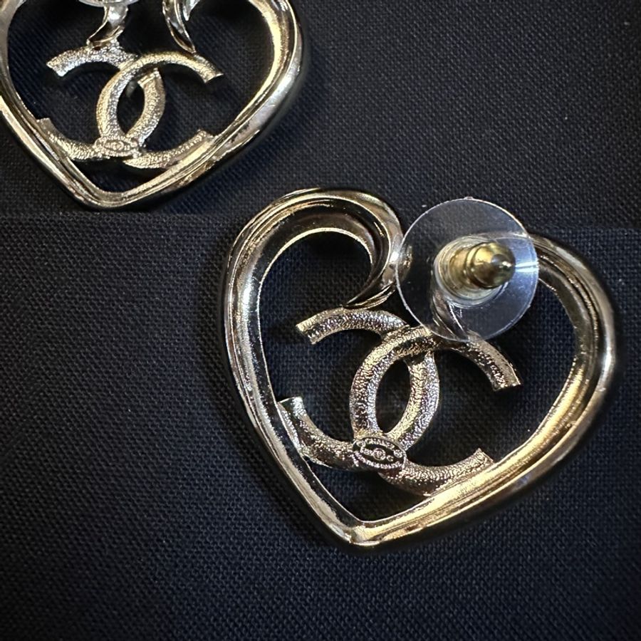 CHANEL金色大愛心水鑽耳環(許路兒同款)-7