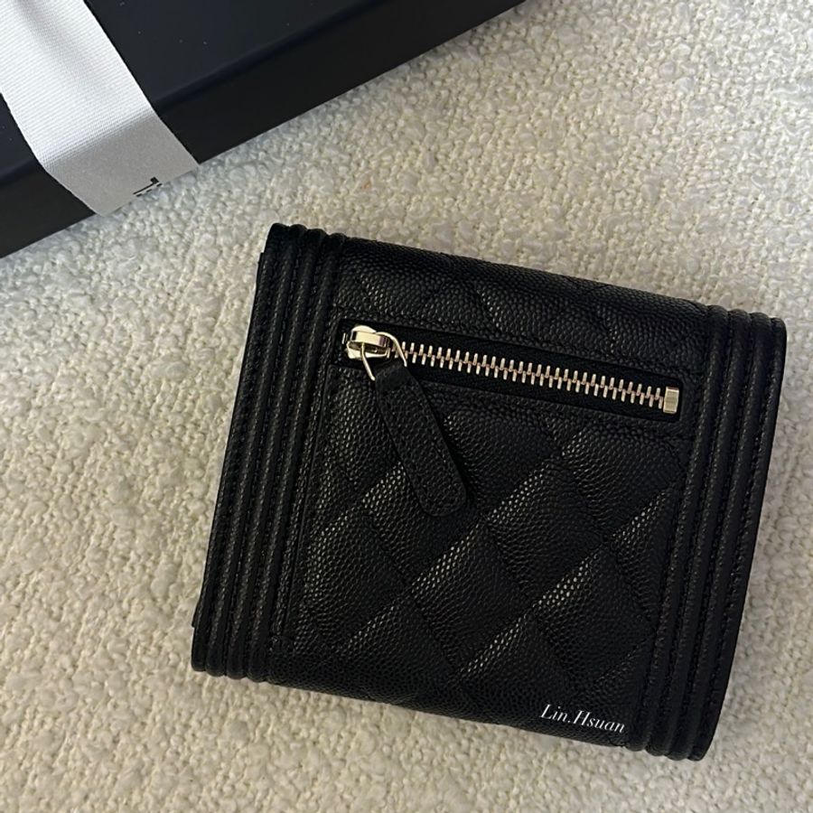 CHANEL BOY 復古黑金釦短夾 【顏值高超耐用✨】-1